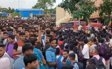 Huge Crowd Mumbai Air India Airport Service Interview