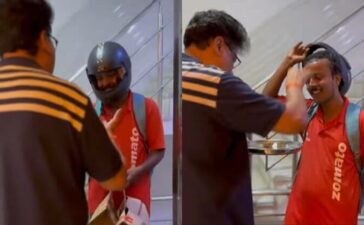 Zomato Delivery Person Welcomes Aarti Ki Thali Delhi