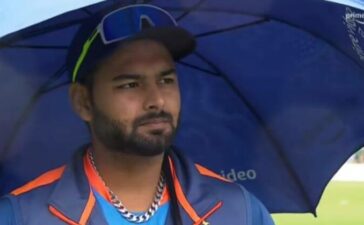 Rishabh Pant loses cool Harsha Bhogle