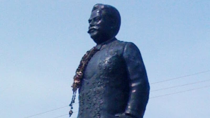 Kodi Ramamurthy Naidu Statue
