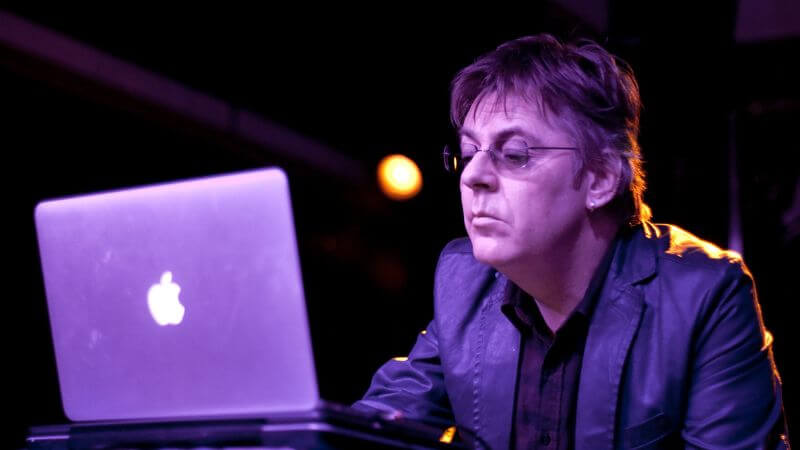 Andy Rourke dies