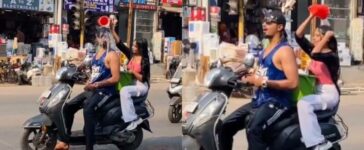 Couple Takes Bath While Riding Ulhasnagar Viral Video