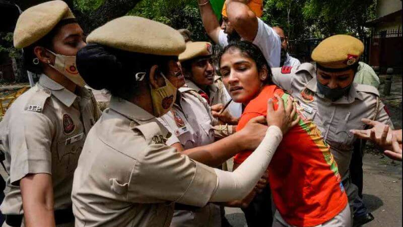 Delhi Police Detain Protesting Wrestlers