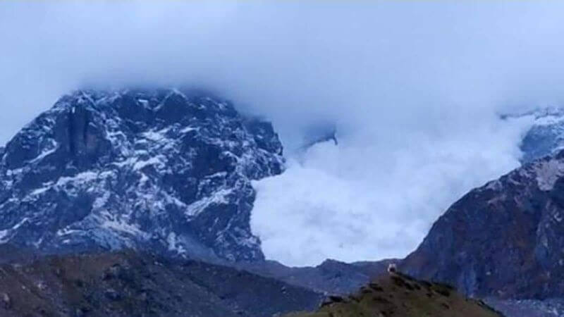 Avalanche Hits Mountains Near Kedarnath Temple