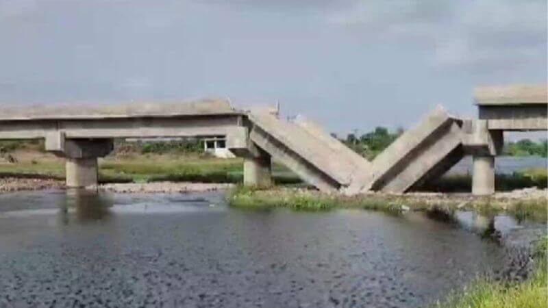 Bridge Over Mindhola River Collapses
