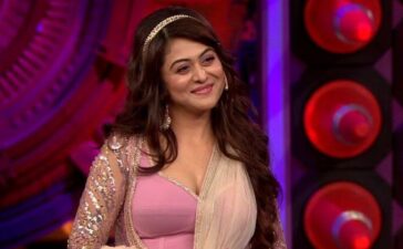 Falaq Naaz Controversies