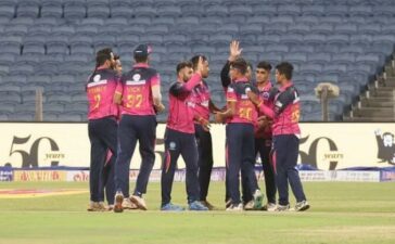 Puneri Bappa vs the Solapur Royals PB vs SR