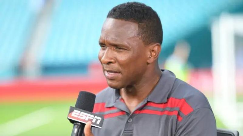 Shaka Hislop Collapses