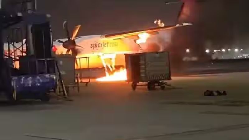 SpiceJet Q400 Aircraft Catches Fire