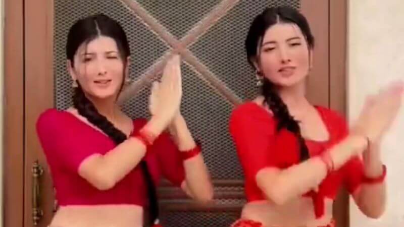 Baadal Barsa Bijuli Song