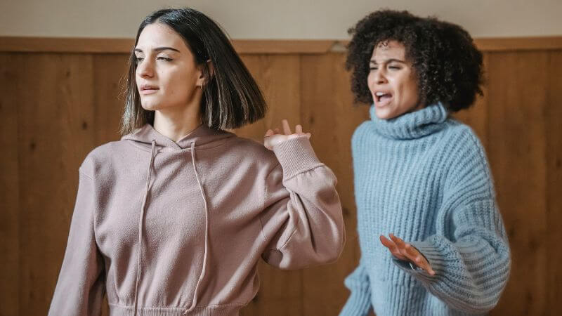 Siblings Fight Dispute