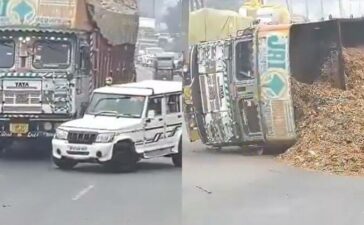 Rampur Road Accident Viral Video