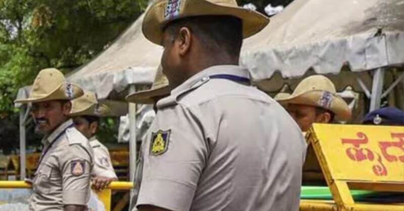Bengaluru Police Gesture