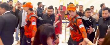 Female Fan Grab Abhishek Tripathi Hand