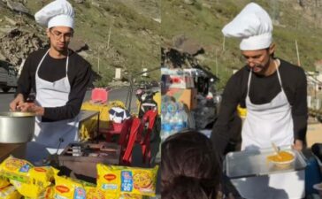 Delhi Content Creator Sell Maggi
