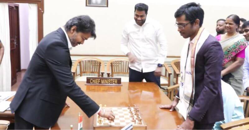 R Praggnanandhaa CM Vijay Chess