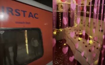 AC Train Coach Decorated Honeymoon Suite Railway Action