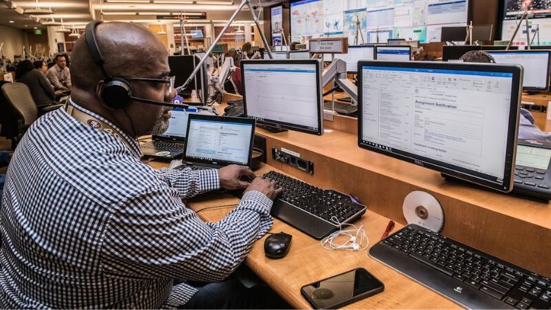 A call center agent offers improved customer support with advanced contact center solutions