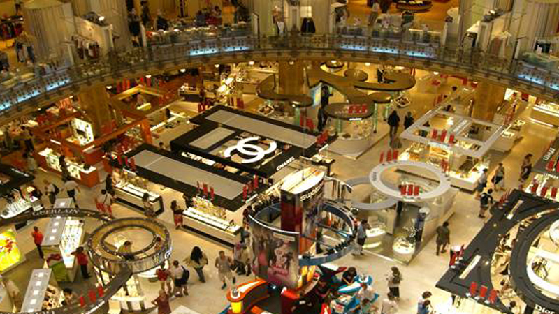 Shopping mall in Paris
