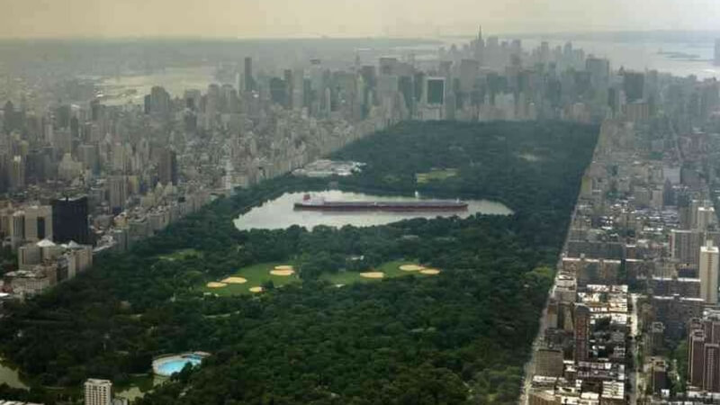 Images Manhattan in the middle