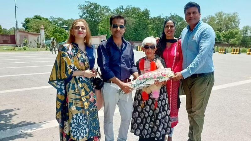 90 year old Reena Varma Visits Pakistan