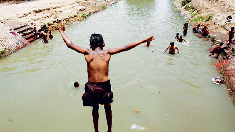 Alwi Throws 6 Year Old Son Into Canal For Asking Momos