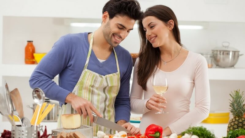 Cook for her romantic date ideas