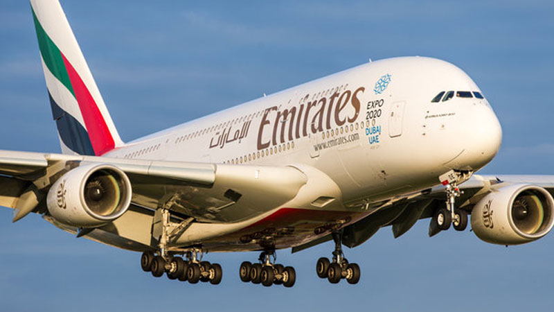 Dubai Emirates Kicked off couple