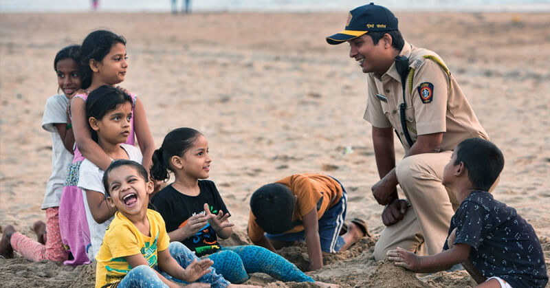 Mumbai Police Interacting With Kids