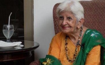 Reena Varma Pakistan Home