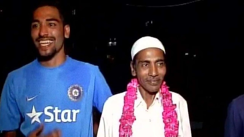 Mohammad Siraj at Father Grave