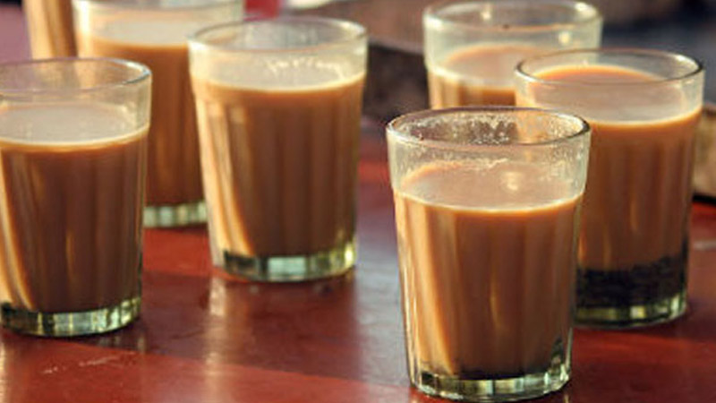 chaiwala in pune earns lakhs in month