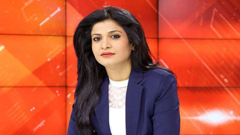 These Are The Top Indian News Anchors And Their Earnings