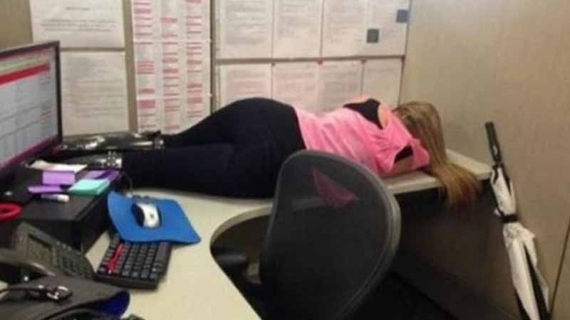 These People Sleep In The Most Awkward Positions Hilarious